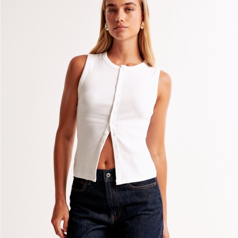 Abercrombie & Fitch rib crew button up front tank top White Medium
